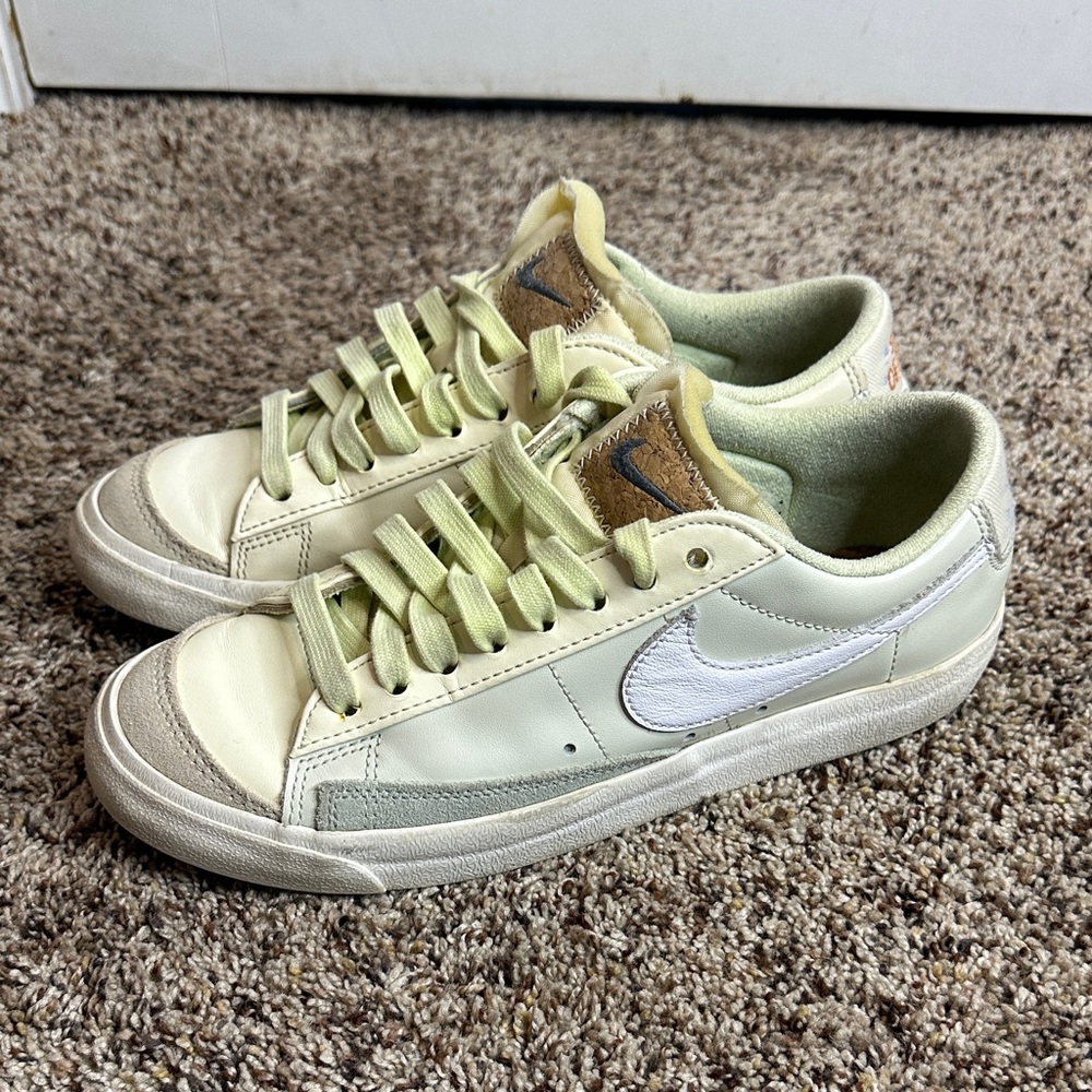Nike Women's Cream and White Sneakers